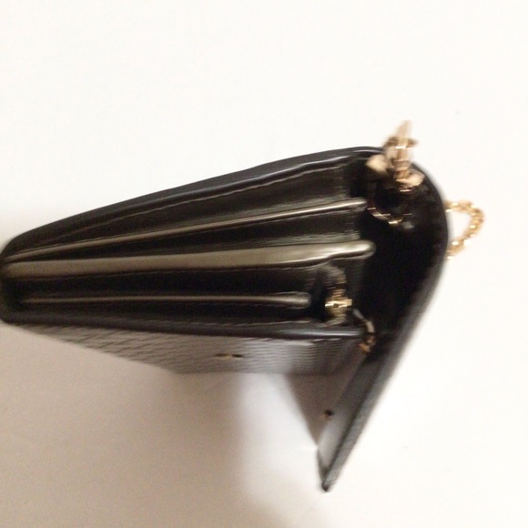 Gucci Metallic Gray Wallet on Chain - Picture 8 of 16